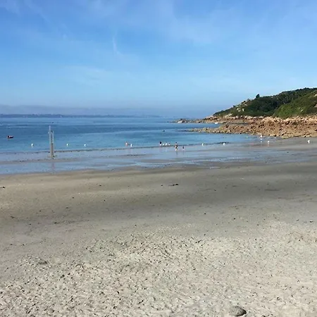 Ferienhaus Maison Bretonne Avec Cour Fleurie, Wifi Et Velos A 1,4 Km Des Plages A - Fr-1-368-71 *